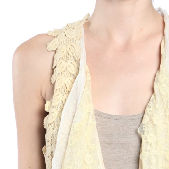 🎉Pale Yellow Crochet Detail Vest - Picture 8 of 8